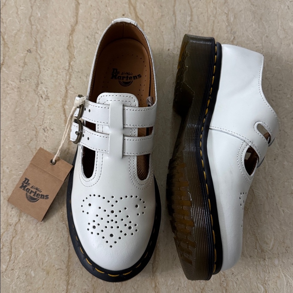 NWT  Dr. Martens 8065 Smooth Leather Mary Jane Shoes - Picture 8 of 15